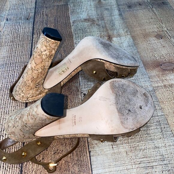 Gucci Women's Jacquelyne Studs Suede Platform Sandal - Picture 14 of 16